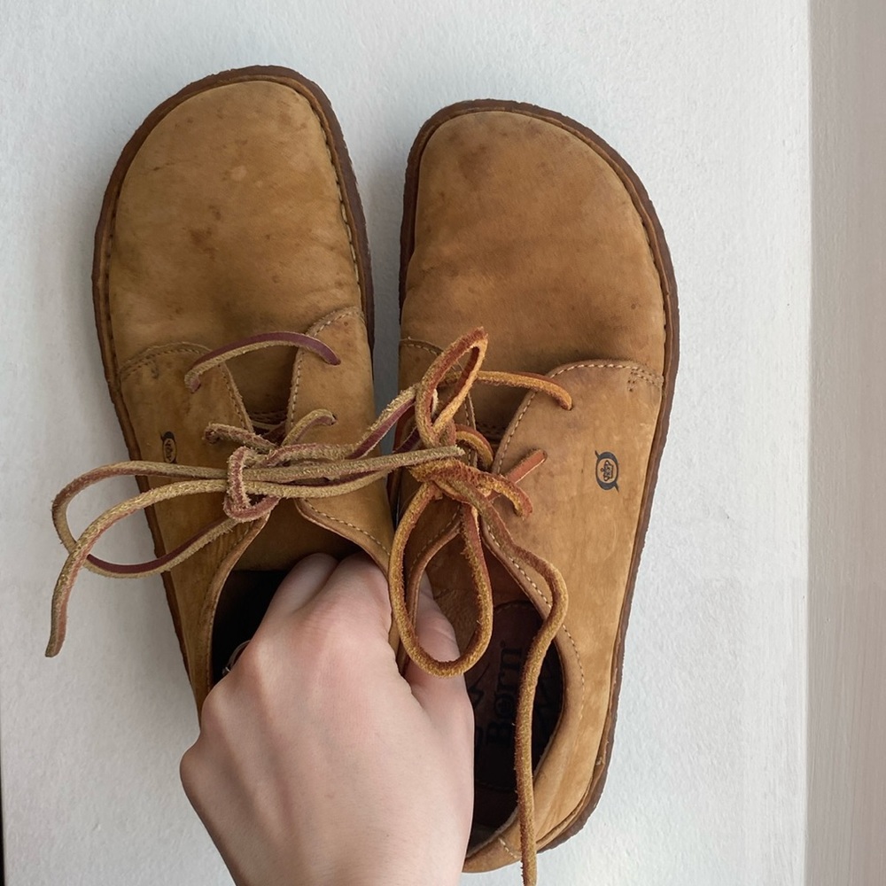 Born Women’s Walking Oxfords.